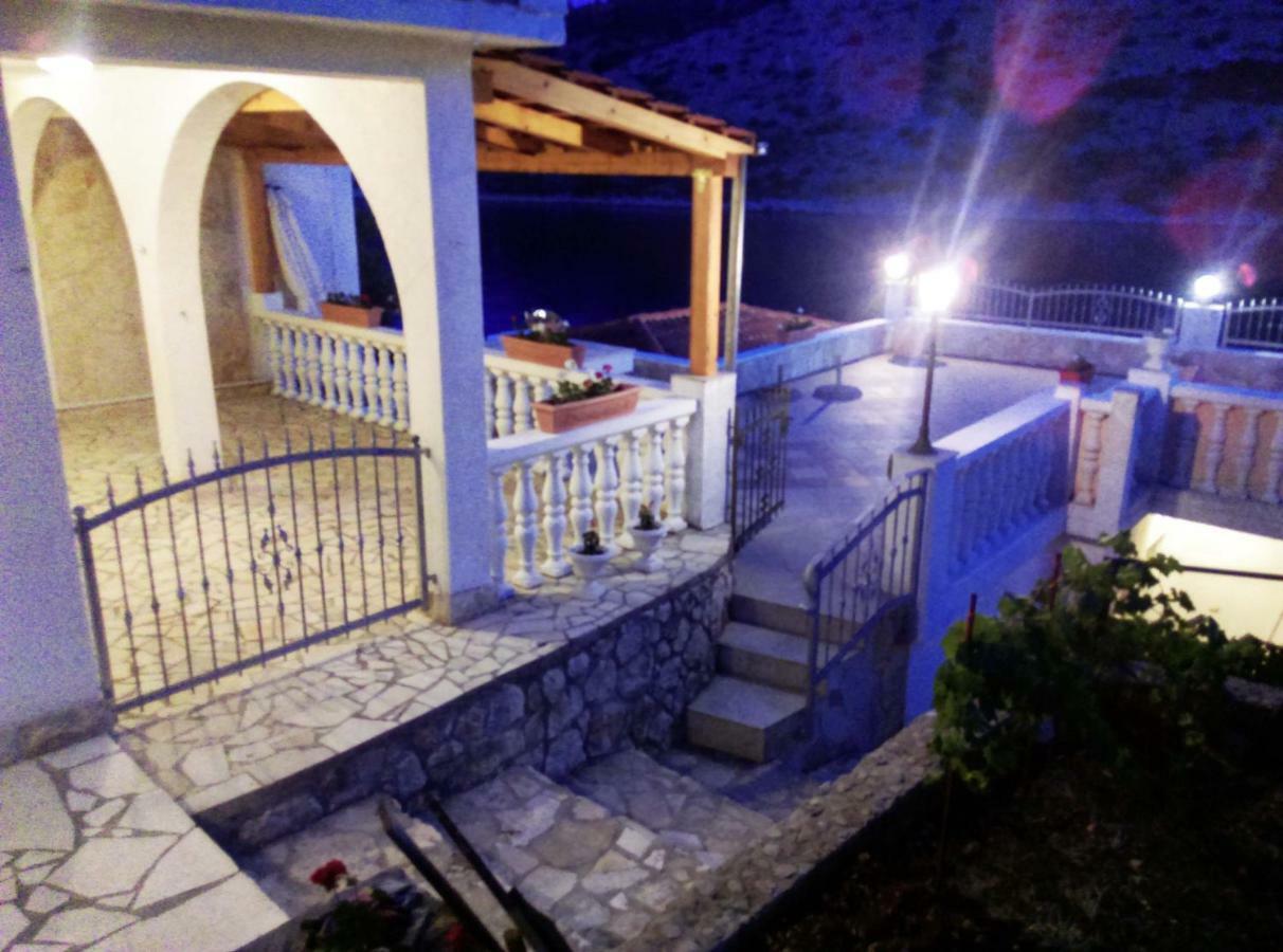 Apartments Carmen Vinišće Esterno foto
