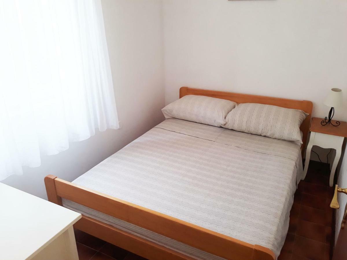 Apartments Carmen Vinišće Esterno foto